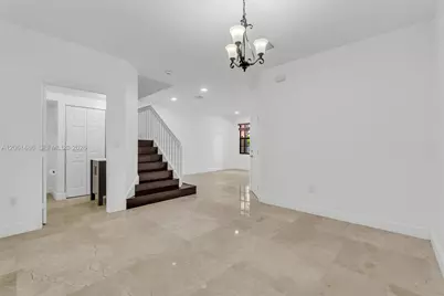 3353 W 90th St, Hialeah, FL 33018 - Photo 9