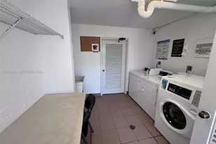 1665 Bay Rd, Miami Beach, FL 33139 - Photo 23