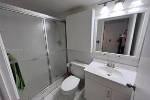 1665 Bay Rd, Miami Beach, FL 33139 - Photo 15