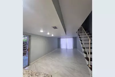 4241 W 10th Ln #7, Hialeah, FL 33012 - Photo 9