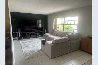 62 Spinning Wheel Ln, Tamarac, FL 33319 - Photo 3