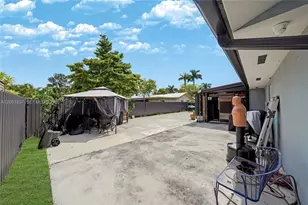 13210 SW 12th St, Miami, FL 33184 - Photo 37