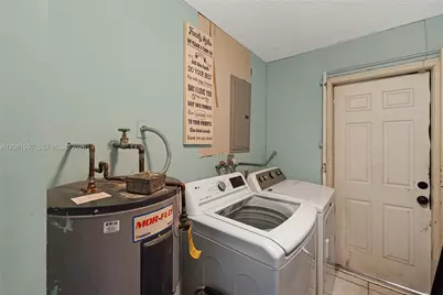 13210 SW 12th St, Miami, FL 33184 - Photo 15