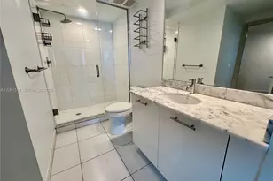 500 Brickell Ave, Miami, FL 33131 - Photo 11
