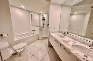 500 Brickell Ave, Miami, FL 33131 - Photo 15