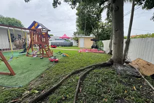 80 W 56th St, Hialeah, FL 33012 - Photo 23