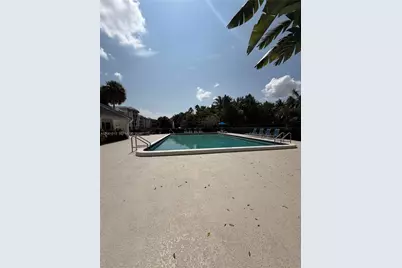 711 N Pine Island Rd #121, Plantation, FL 33324 - Photo 17