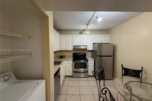 711 N Pine Island Rd, Plantation, FL 33324 - Photo 3