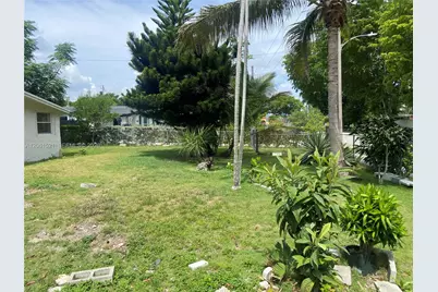 11530 SW 136th St, Miami, FL 33176 - Photo 13