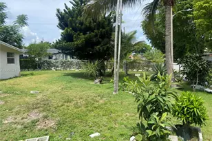 11530 SW 136th St, Miami, FL 33176 - Photo 13