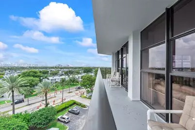 600 Parkview Dr #709, Hallandale Beach, FL 33009 - Photo 27