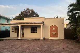 1029 SW 10th Ave, Miami, FL 33130 - Photo 1