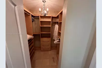 1029 SW 10th Ave, Miami, FL 33130 - Photo 13