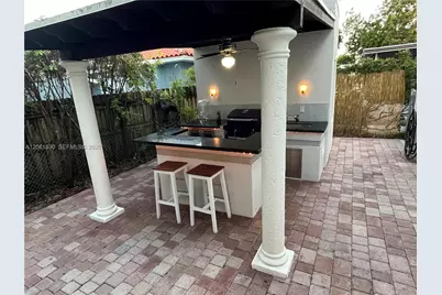 1029 SW 10th Ave, Miami, FL 33130 - Photo 23