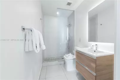 239 SW 9th St #2103, Miami, FL 33130 - Photo 15