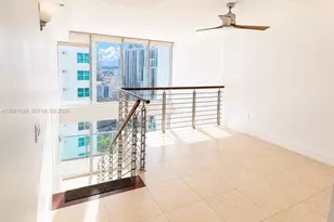 41 SE 5th St, Miami, FL 33131 - Photo 11