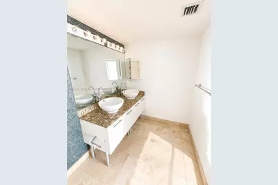 41 SE 5th St #1415, Miami, FL 33131 - Photo 13