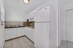 858 E 21st St, Hialeah, FL 33013 - Photo 15