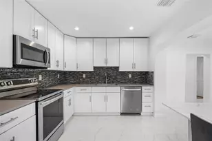 524 NW 10th St, Hallandale Beach, FL 33009 - Photo 3