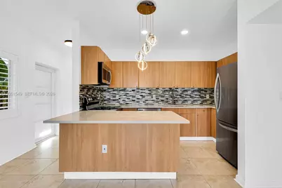 6905 Bay Dr #16, Miami Beach, FL 33141 - Photo 17