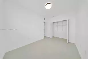 6905 Bay Dr, Miami Beach, FL 33141 - Photo 29