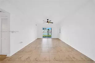 6905 Bay Dr, Miami Beach, FL 33141 - Photo 15