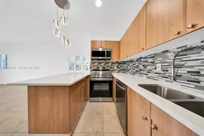 6905 Bay Dr #16, Miami Beach, FL 33141 - Photo 21