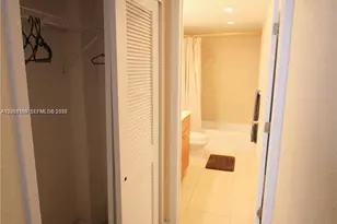 401 69th St, Miami Beach, FL 33141 - Photo 5