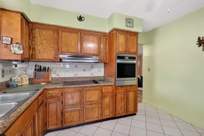 6861 SW 1st Ct, Pembroke Pines, FL 33023 - Photo 15