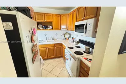 2200 Park Ln #311, Hollywood, FL 33021 - Photo 3