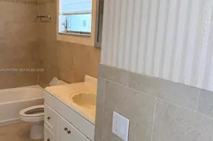 2200 Park Ln, Hollywood, FL 33021 - Photo 11