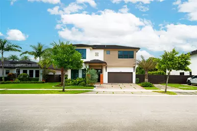 8995 NW 161st Ter, Miami Lakes, FL 33018 - Photo 1