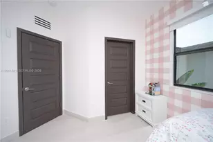 8995 NW 161st Terrace, Miami Lakes, FL 33018 - Photo 37