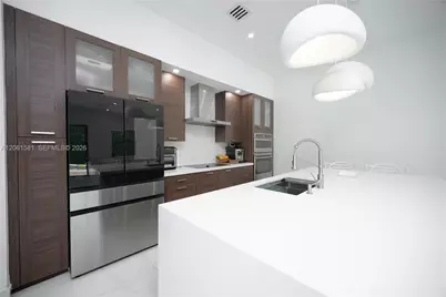 8995 NW 161st Ter, Miami Lakes, FL 33018 - Photo 11