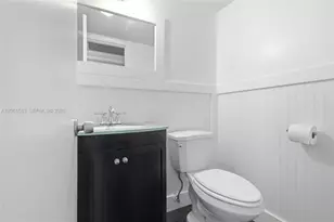 309 Southampton A, West Palm Beach, FL 33417 - Photo 11