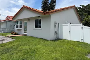 11686 NW 91st Pl, Hialeah Gardens, FL 33018 - Photo 1