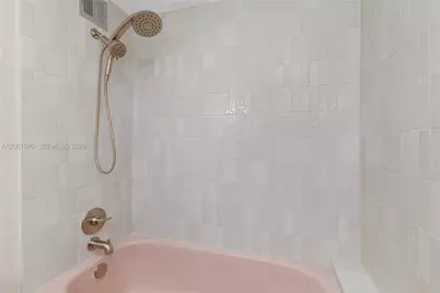 4747 Collins Ave #709, Miami Beach, FL 33140 - Photo 13
