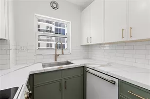 4747 Collins Ave, Miami Beach, FL 33140 - Photo 3