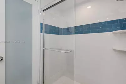 1000 West Ave #1220, Miami Beach, FL 33139 - Photo 17