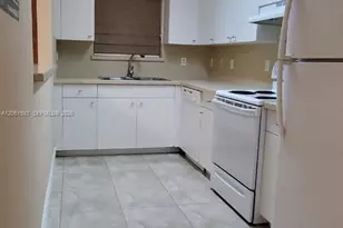 1627 NW 18th St, Miami, FL 33125 - Photo 5