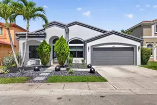 1603 E Harmony Lake Cir, Davie, FL 33324 - Photo 1