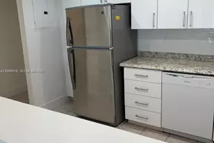 19390 Collins Ave, Sunny Isles Beach, FL 33160 - Photo 7