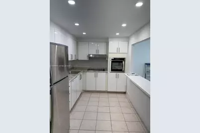 19390 Collins Ave #308, Sunny Isles Beach, FL 33160 - Photo 5