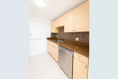 2020 NE 135th St #710, North Miami, FL 33181 - Photo 5