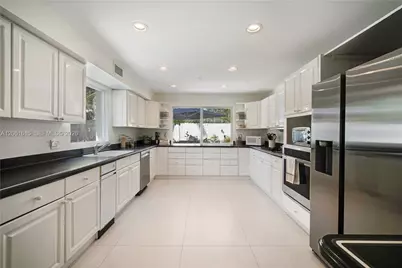 324 Caribbean Rd, Key Biscayne, FL 33149 - Photo 7