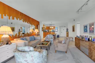 20335 W Country Club Dr, Aventura, FL 33180 - Photo 9