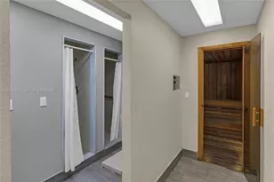 20335 W Country Club Dr, Aventura, FL 33180 - Photo 29