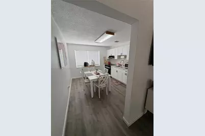 191 NW 17th Ave #3, Miami, FL 33125 - Photo 5