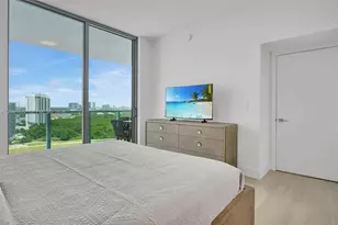 2411 Laguna Cir, North Miami, FL 33181 - Photo 13