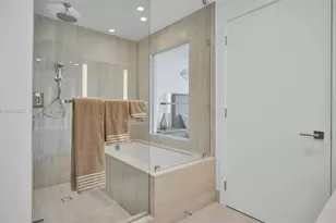 2411 Laguna Cir, North Miami, FL 33181 - Photo 15